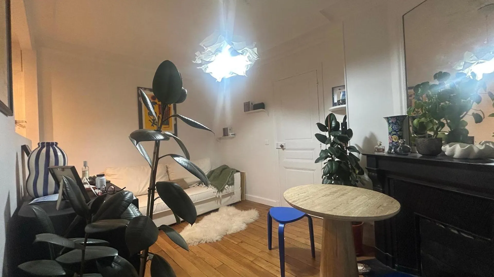 2 Pieces Lumineux A Deux Pas De La Tour Eiffel Apartment Paris